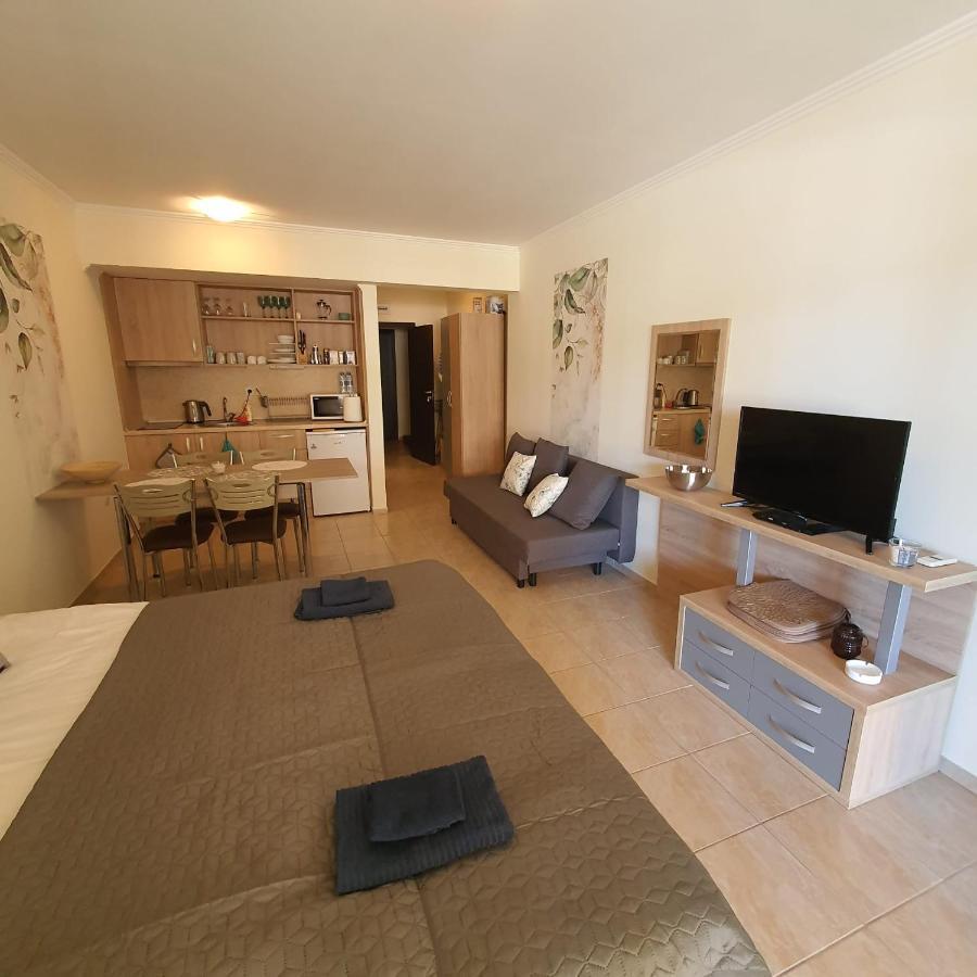 Andalucia Beach - Sea Viev Apartments Elenite Exterior foto