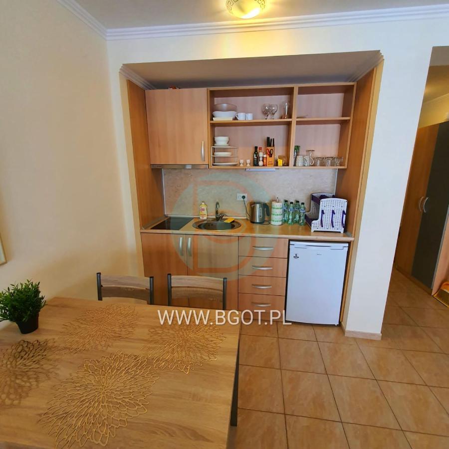 Andalucia Beach - Sea Viev Apartments Elenite Exterior foto