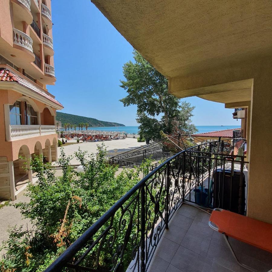 Andalucia Beach - Sea Viev Apartments Elenite Exterior foto