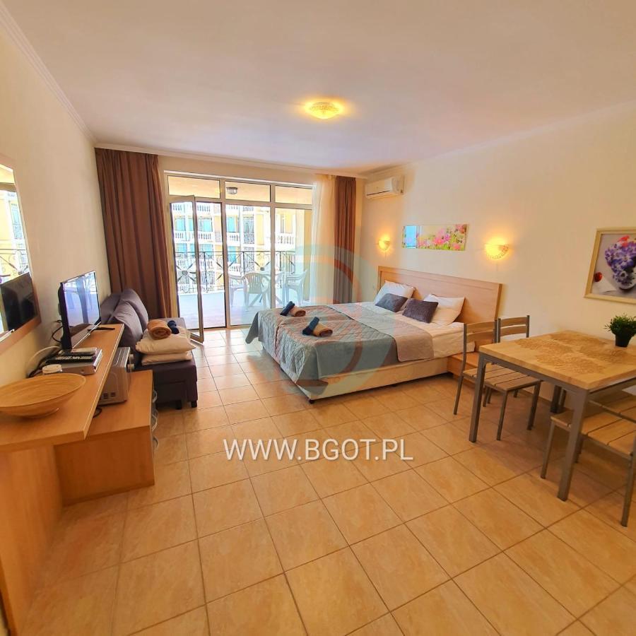 Andalucia Beach - Sea Viev Apartments Elenite Exterior foto