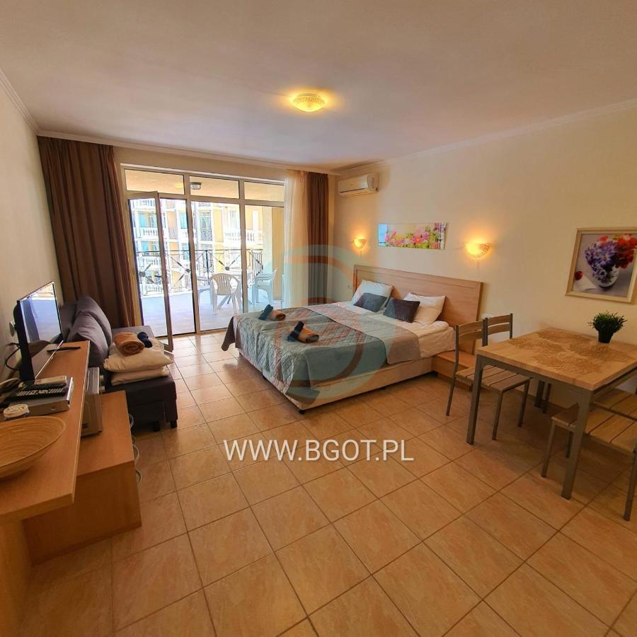Andalucia Beach - Sea Viev Apartments Elenite Exterior foto